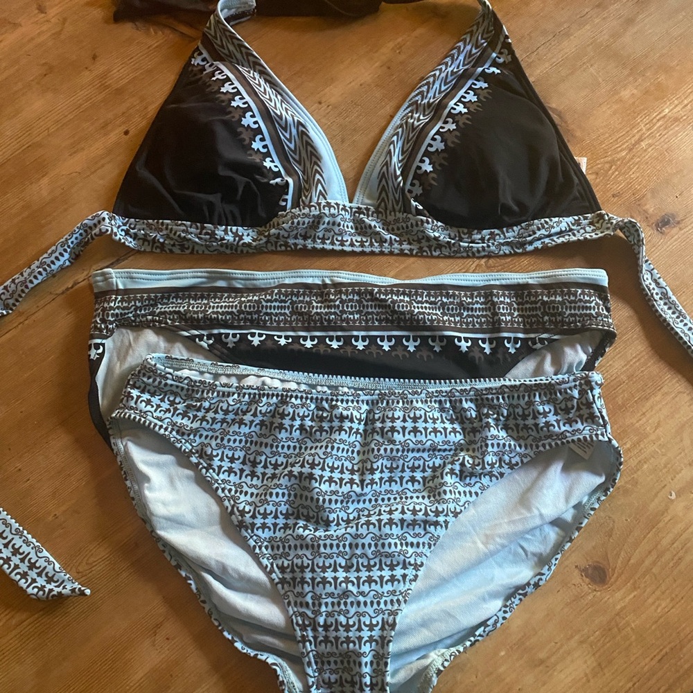 Athleta bikini, size large, 3 pieces